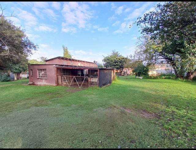 FARM FOR SALE IN UNITAS PARK